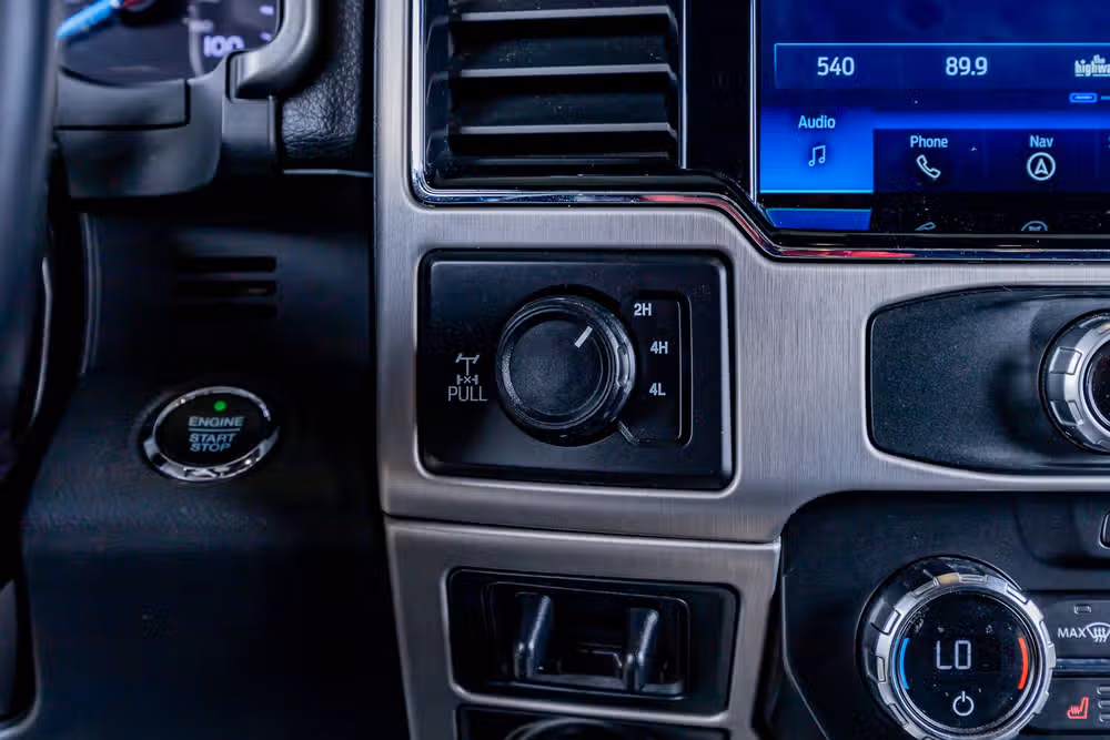 2022 Ford F-250 Super Duty Platinum Crew Cab Image 23