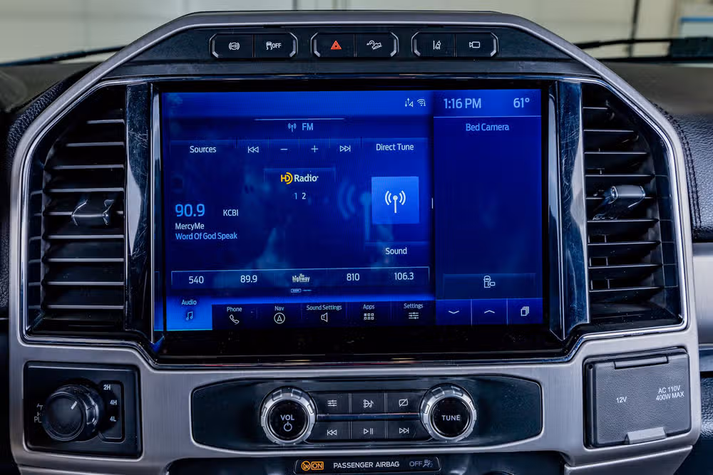 2022 Ford F-250 Super Duty Platinum Crew Cab Image 25