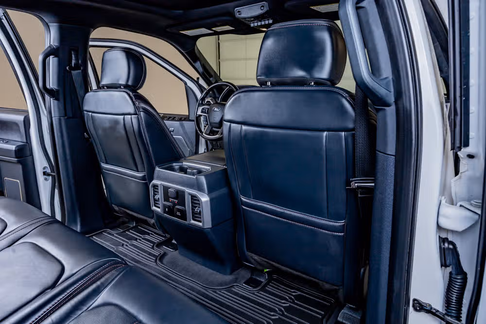 2022 Ford F-250 Super Duty Platinum Crew Cab Image 32