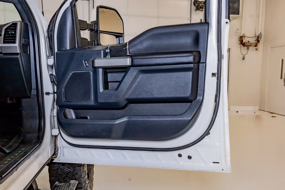 2022 Ford F-250 Super Duty Platinum Crew Cab Image 37
