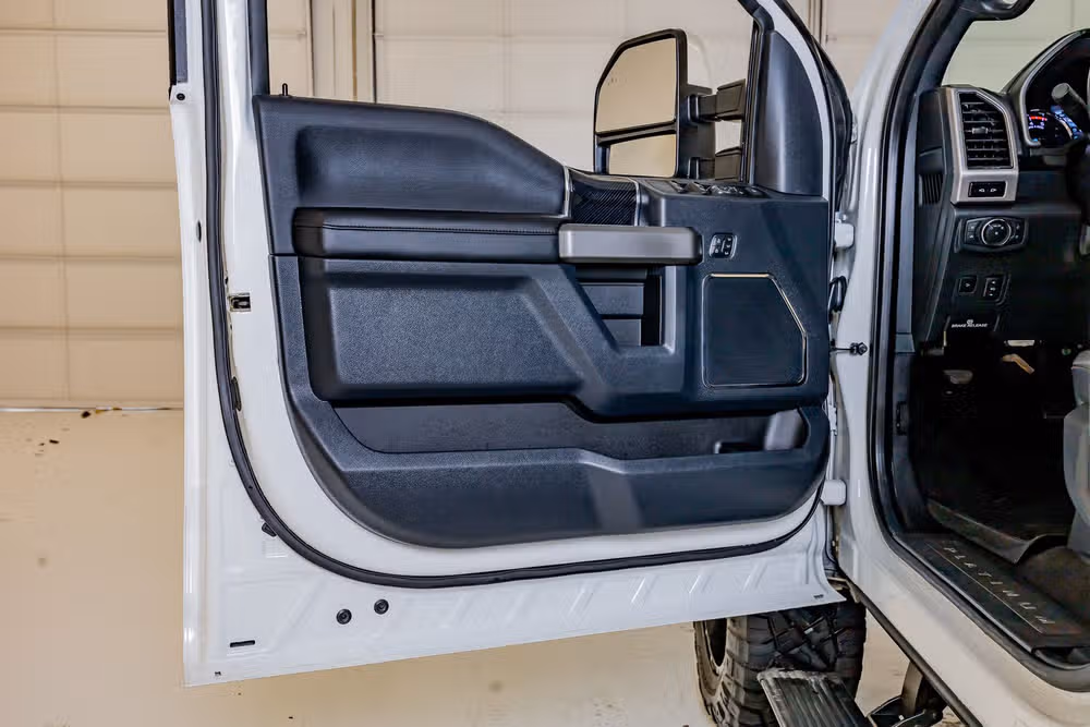 2022 Ford F-250 Super Duty Platinum Crew Cab Image 36