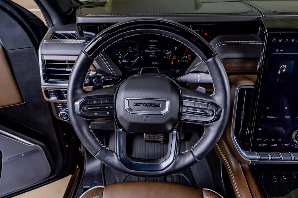 2025 GMC Yukon XL Denali Ultimate Image 18