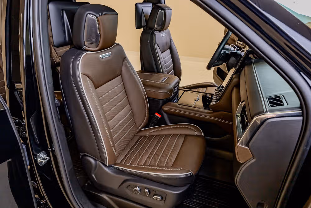 2025 GMC Yukon XL Denali Ultimate Image 30