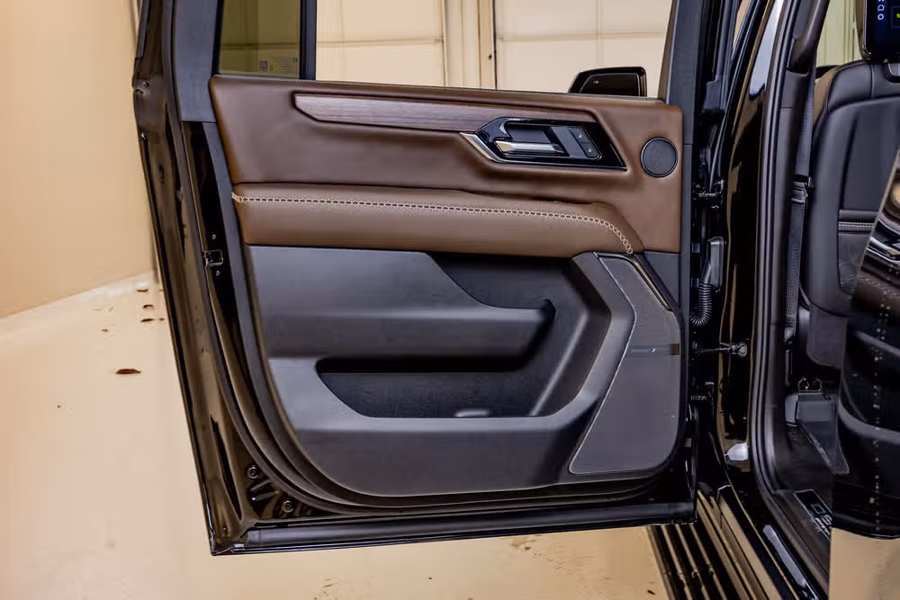 2025 GMC Yukon XL Denali Ultimate Image 38