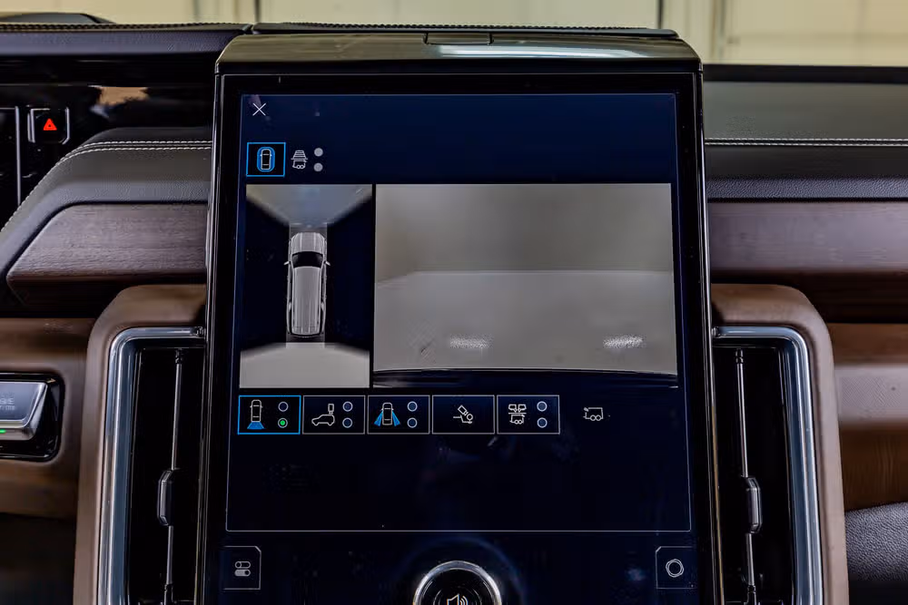 2025 GMC Yukon XL Denali Ultimate Image 25
