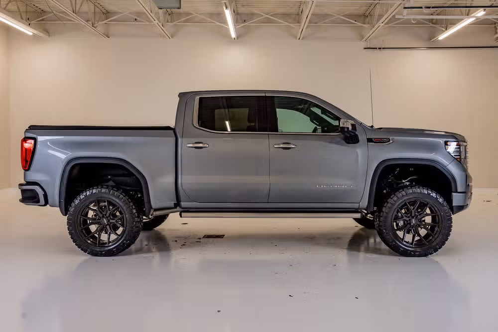 2025 GMC Sierra 1500 Denali Crew Cab Image 11