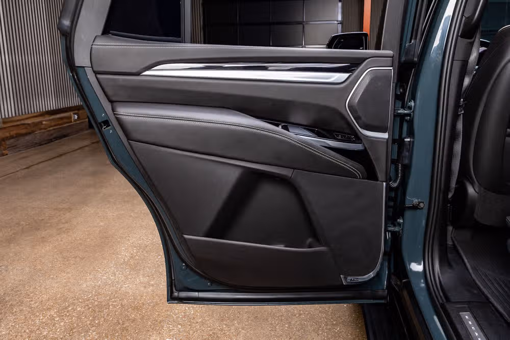 2025 Cadillac Escalade Sport Image 40