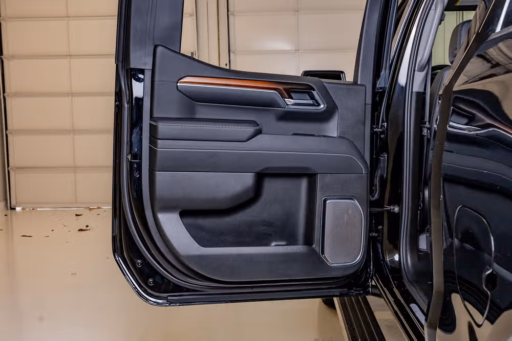 2025 GMC Sierra 1500 Denali Crew Cab Image 38
