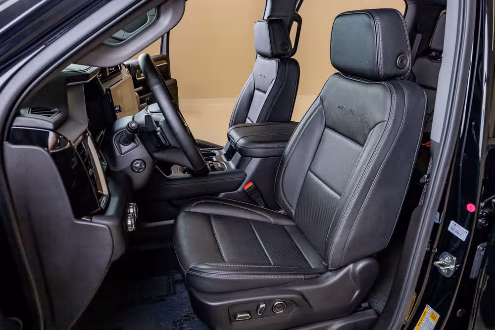 2025 GMC Sierra 1500 Denali Crew Cab Image 30