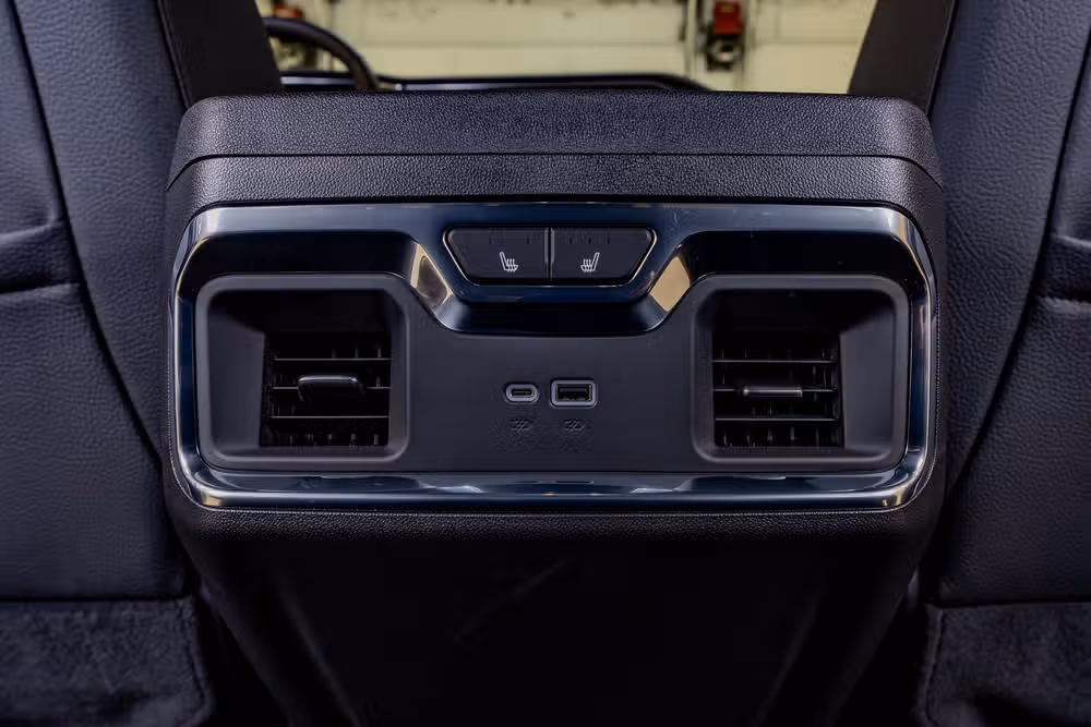 2025 GMC Sierra 1500 Denali Crew Cab Image 33