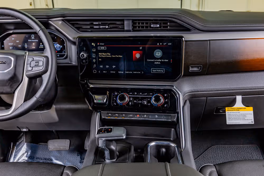 2025 GMC Sierra 1500 Denali Crew Cab Image 24