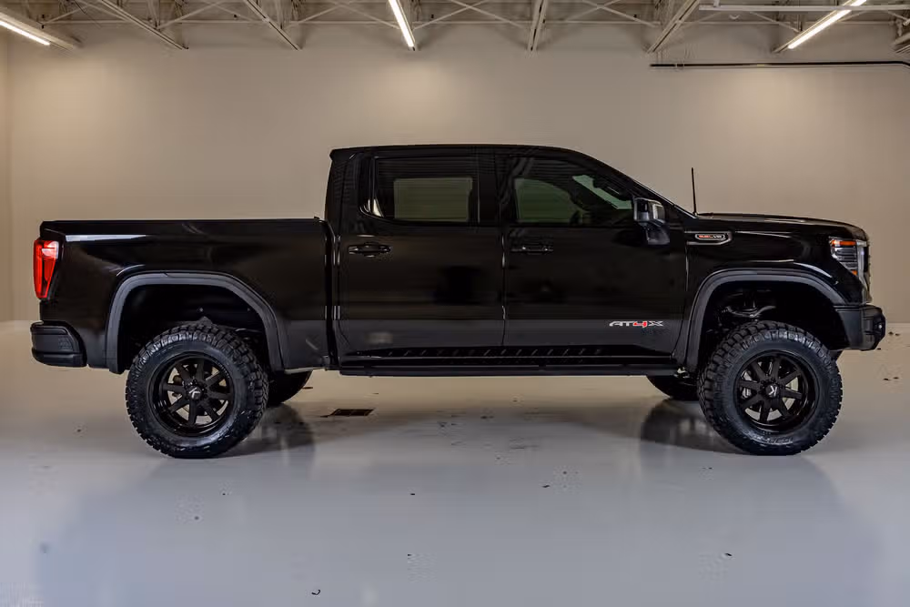 2023 GMC Sierra 1500 AT4X Crew Cab Image 11
