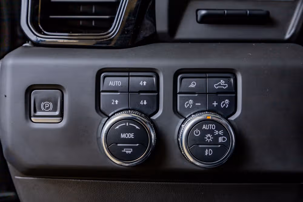 2023 GMC Sierra 1500 AT4X Crew Cab Image 22