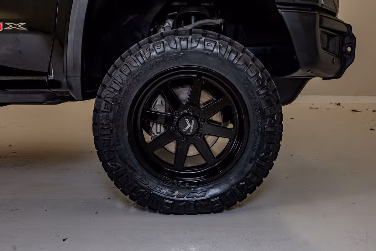 2023 GMC Sierra 1500 AT4X Crew Cab