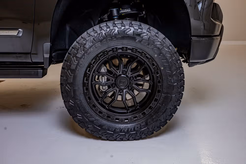 2024 Chevrolet Silverado 1500 High Country Crew Cab Image 12