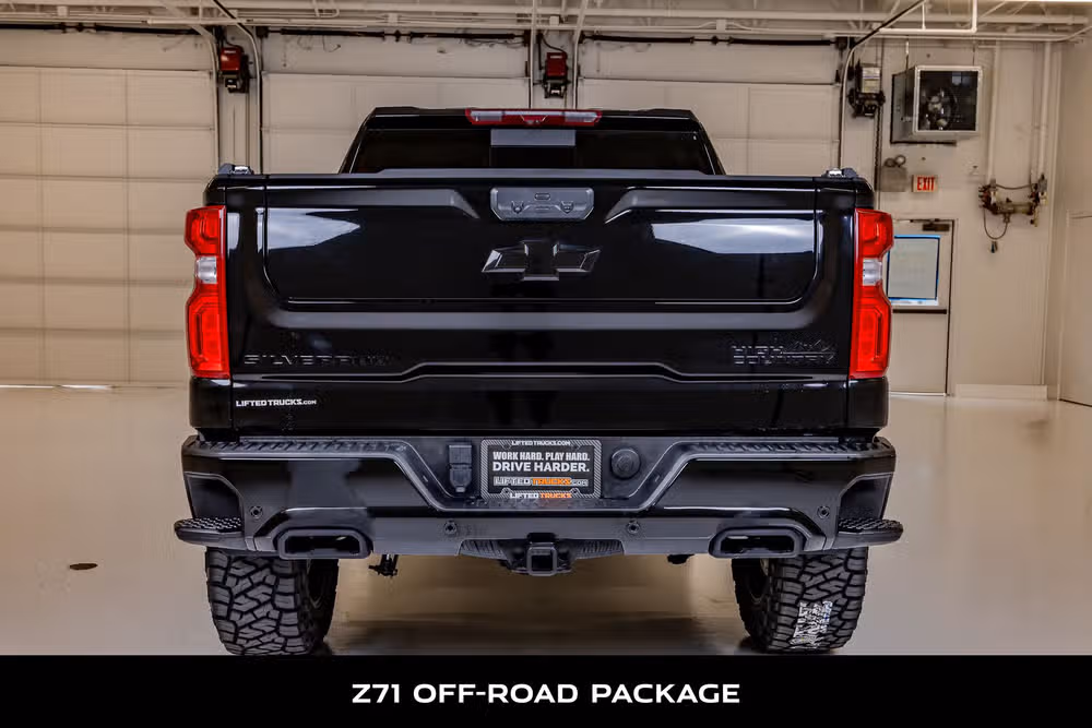 2024 Chevrolet Silverado 1500 High Country Crew Cab Image 8
