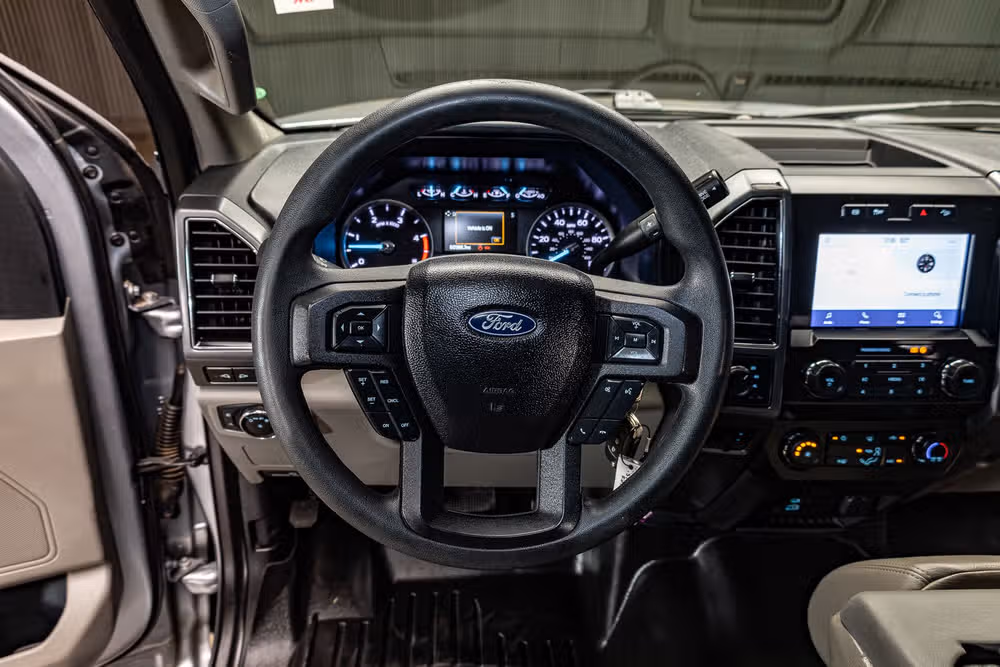 2021 Ford F-250 Super Duty XLT Crew Cab Image 15