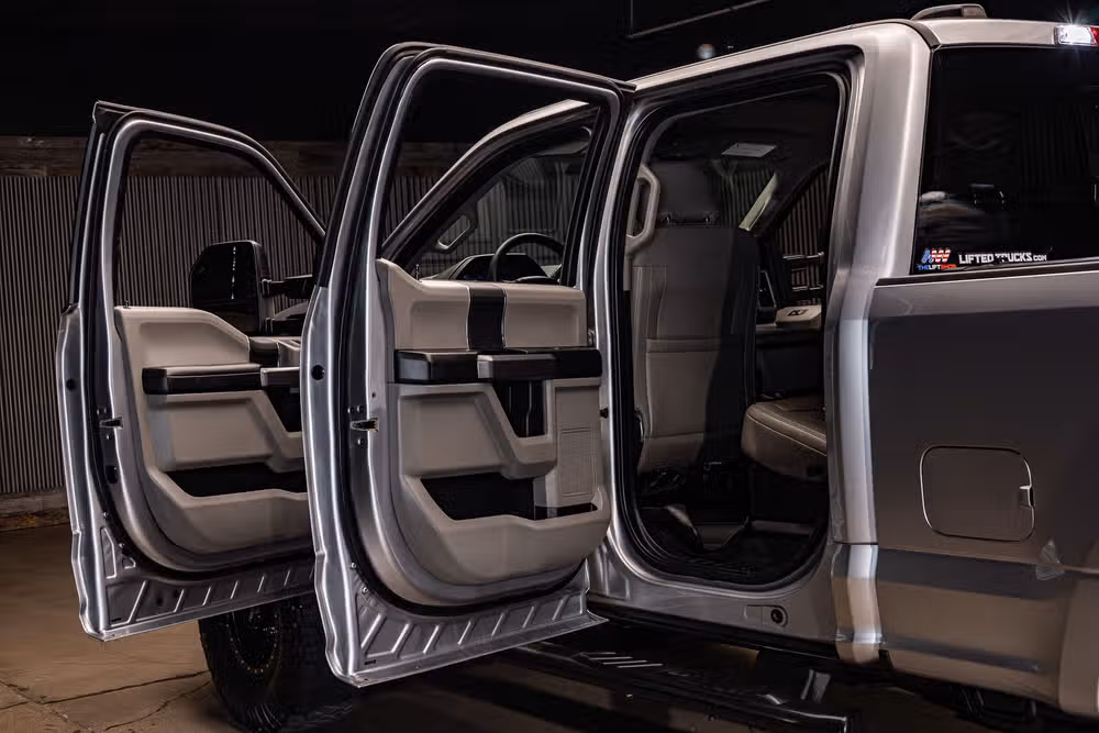 2021 Ford F-250 Super Duty XLT Crew Cab Image 26