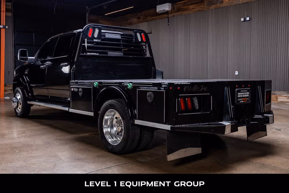 2024 Ram 4500 SLT Chassis Crew Cab Image 6