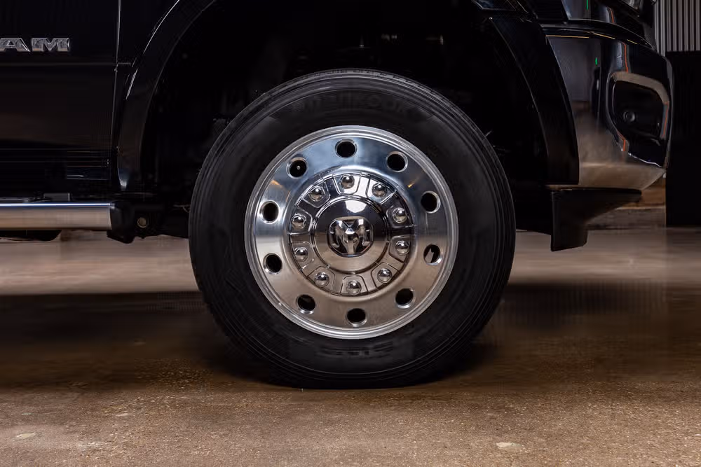 2024 Ram 4500 SLT Chassis Crew Cab Image 10