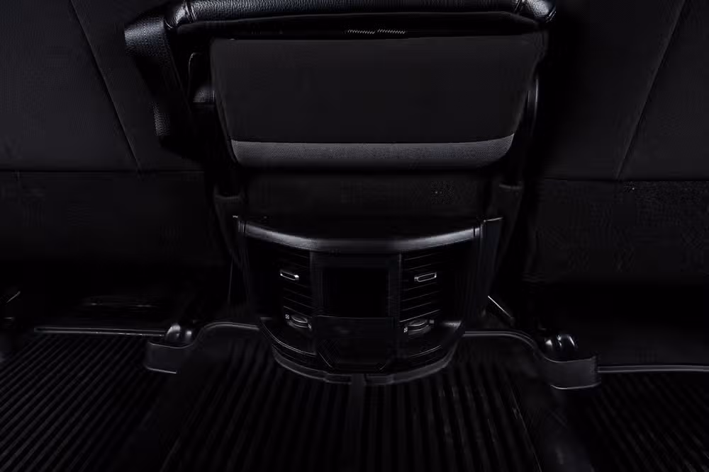 2024 Ram 4500 SLT Chassis Crew Cab Image 32