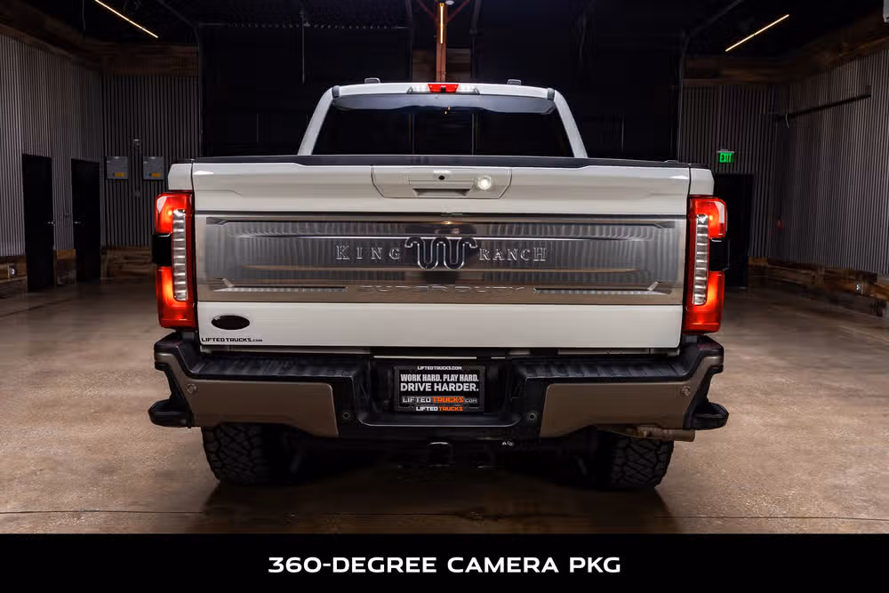 2023 Ford F-250 Super Duty King Ranch Crew Cab Image 8