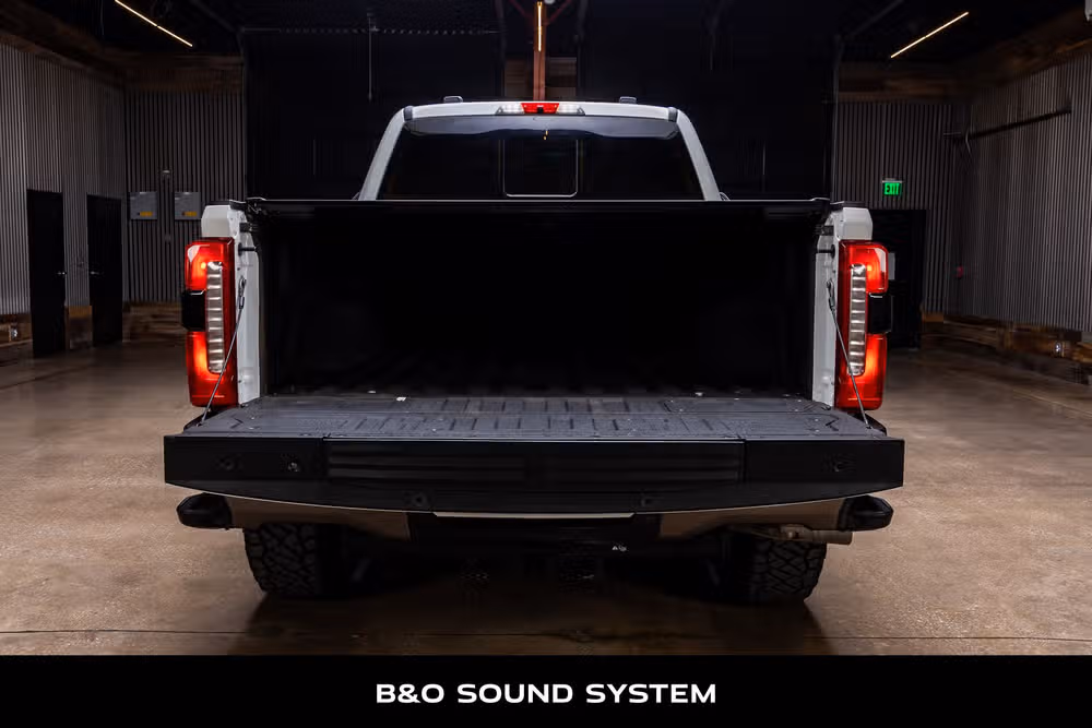 2023 Ford F-250 Super Duty King Ranch Crew Cab Image 9