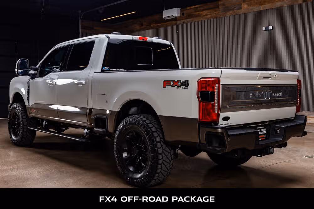 2023 Ford F-250 Super Duty King Ranch Crew Cab Image 7