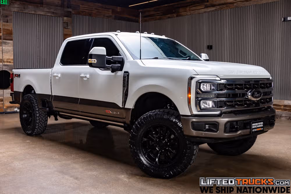 2023 Ford F-250 Super Duty King Ranch Crew Cab Image 1