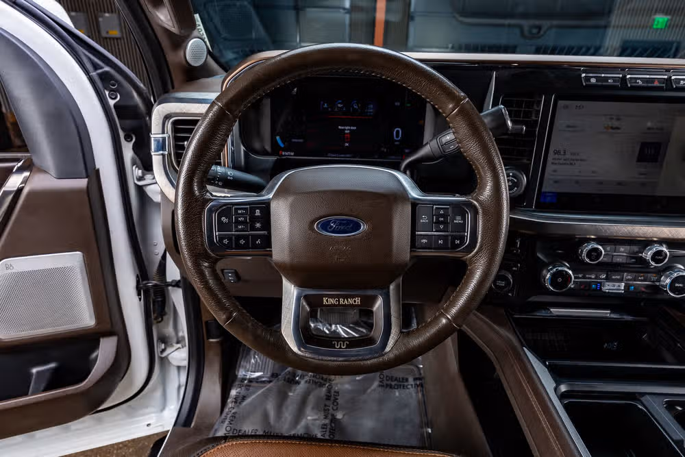 2023 Ford F-250 Super Duty King Ranch Crew Cab Image 19