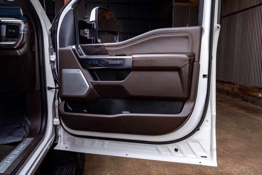 2023 Ford F-250 Super Duty King Ranch Crew Cab Image 38