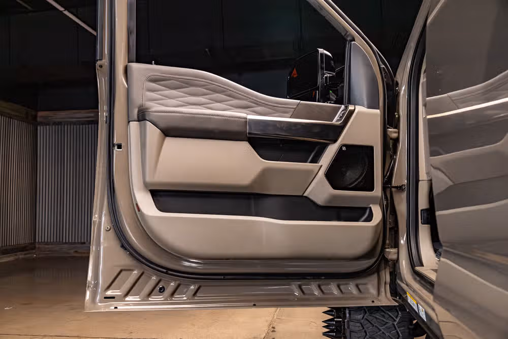 2026 Ford F-450 Super Duty Platinum Plus Crew Cab Image 30