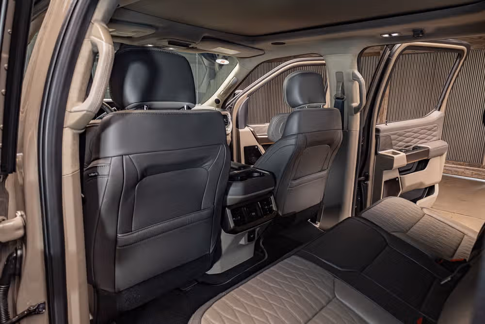 2026 Ford F-450 Super Duty Platinum Plus Crew Cab Image 23
