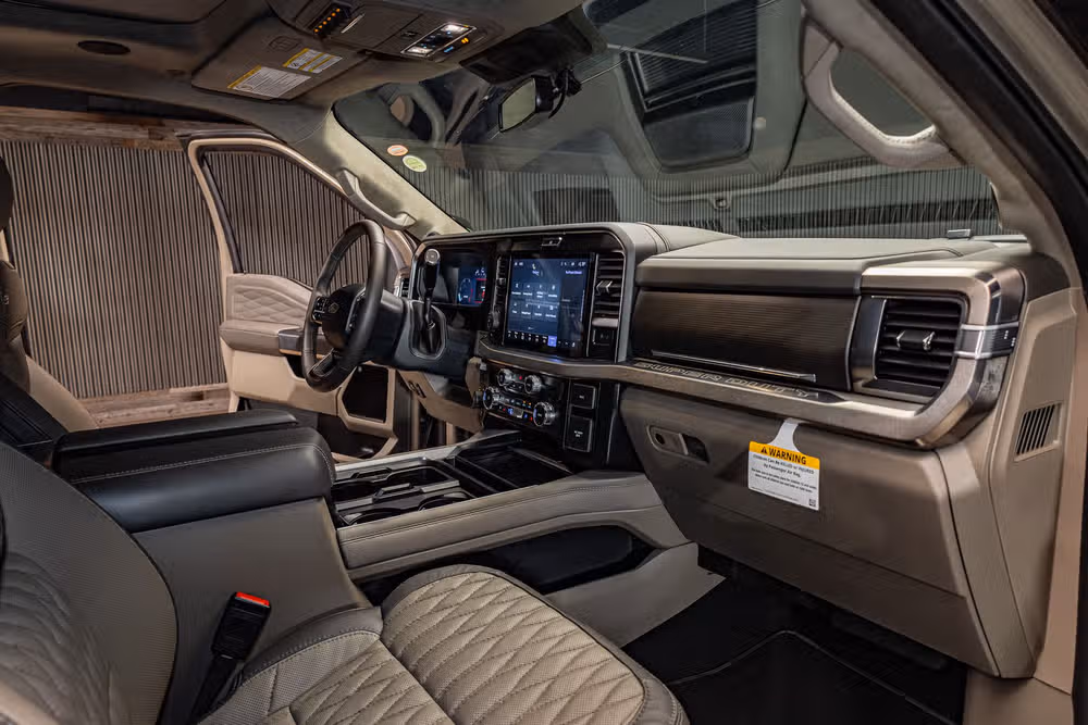 2026 Ford F-450 Super Duty Platinum Plus Crew Cab Image 15