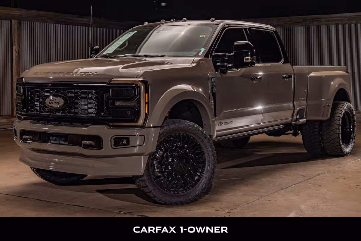 2026 Ford F-450 Super Duty Platinum Plus Crew Cab