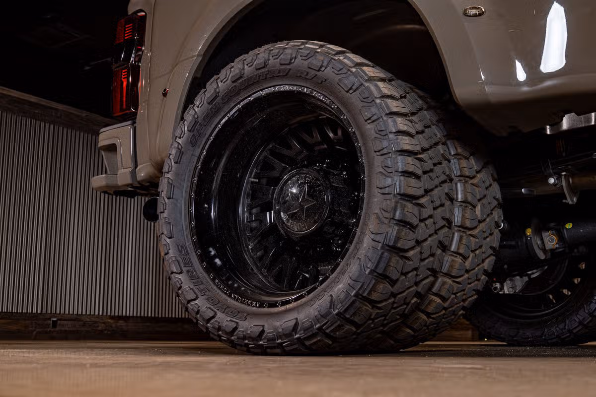 2026 Ford F-450 Super Duty Platinum Plus Crew Cab