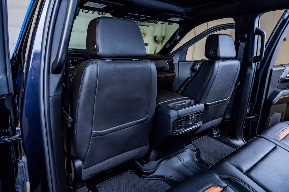 2023 GMC Sierra 1500 AT4 Black Widow Crew Cab Image 33