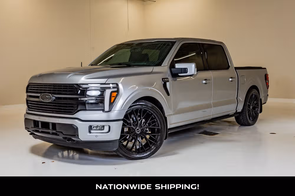 2025 Ford F-150 Platinum SuperCrew Image 4