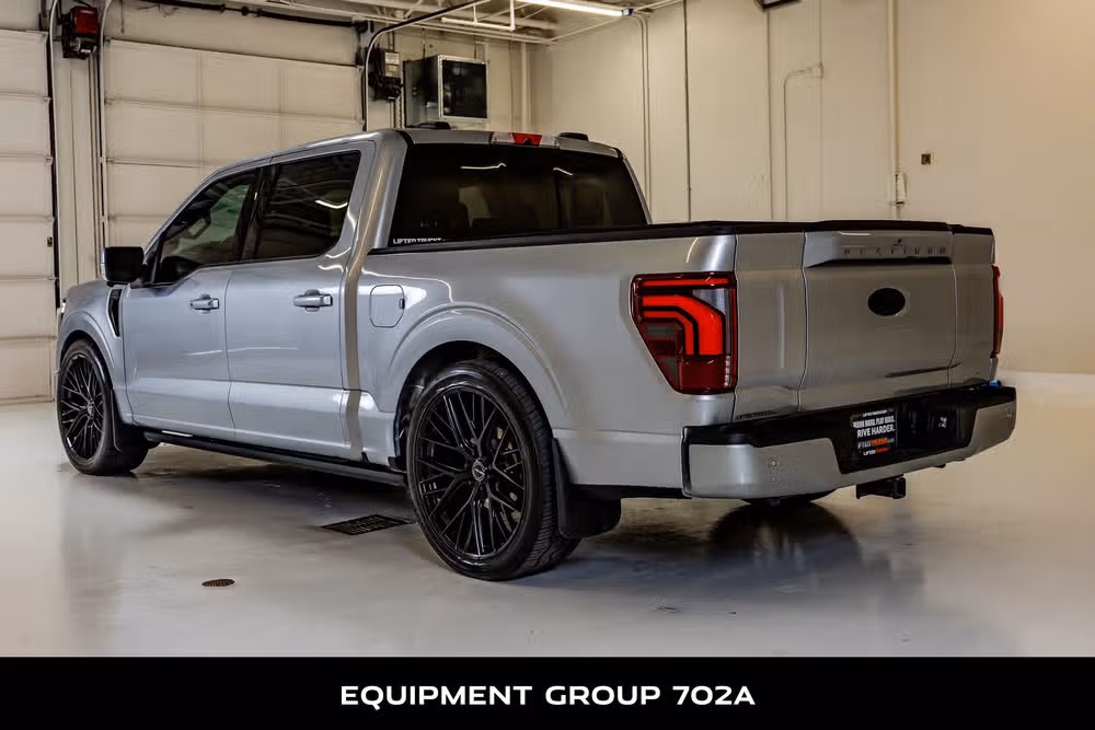 2025 Ford F-150 Platinum SuperCrew Image 6
