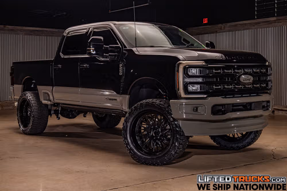 2026 Ford F-250 Super Duty King Ranch Crew Cab Image 1
