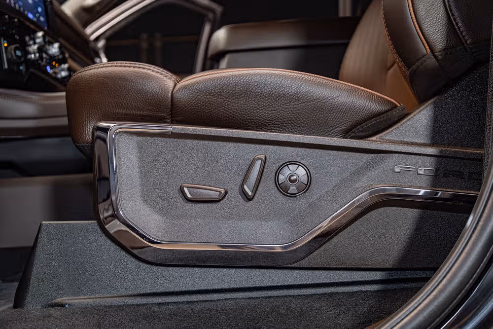 2026 Ford F-250 Super Duty King Ranch Crew Cab Image 24