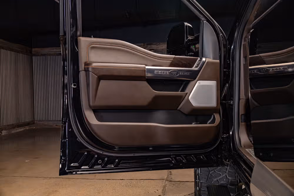 2026 Ford F-250 Super Duty King Ranch Crew Cab Image 32