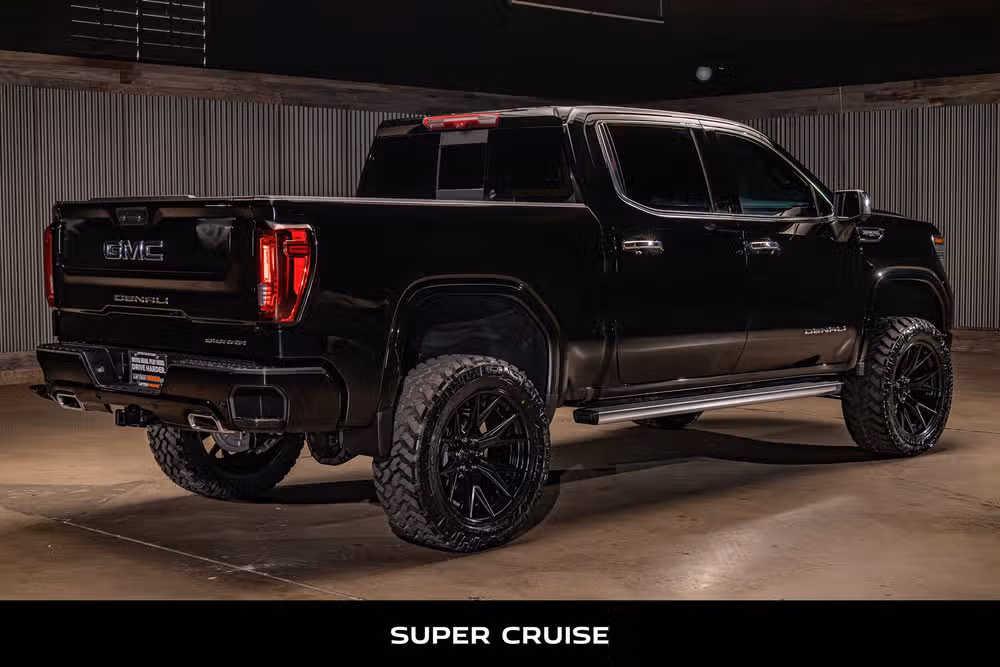 2025 GMC Sierra 1500 Denali Ultimate Crew Cab Image 10