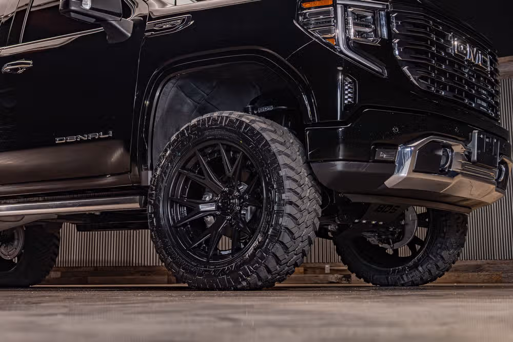 2025 GMC Sierra 1500 Denali Ultimate Crew Cab Image 12