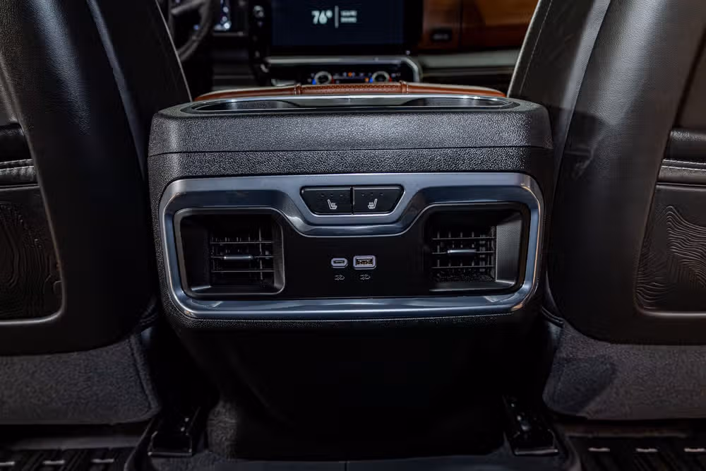2025 GMC Sierra 1500 Denali Ultimate Crew Cab Image 23