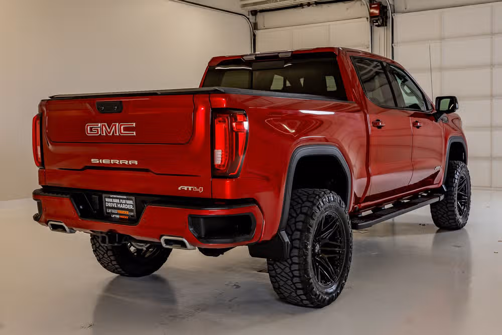 2023 GMC Sierra 1500 AT4 Crew Cab Image 10