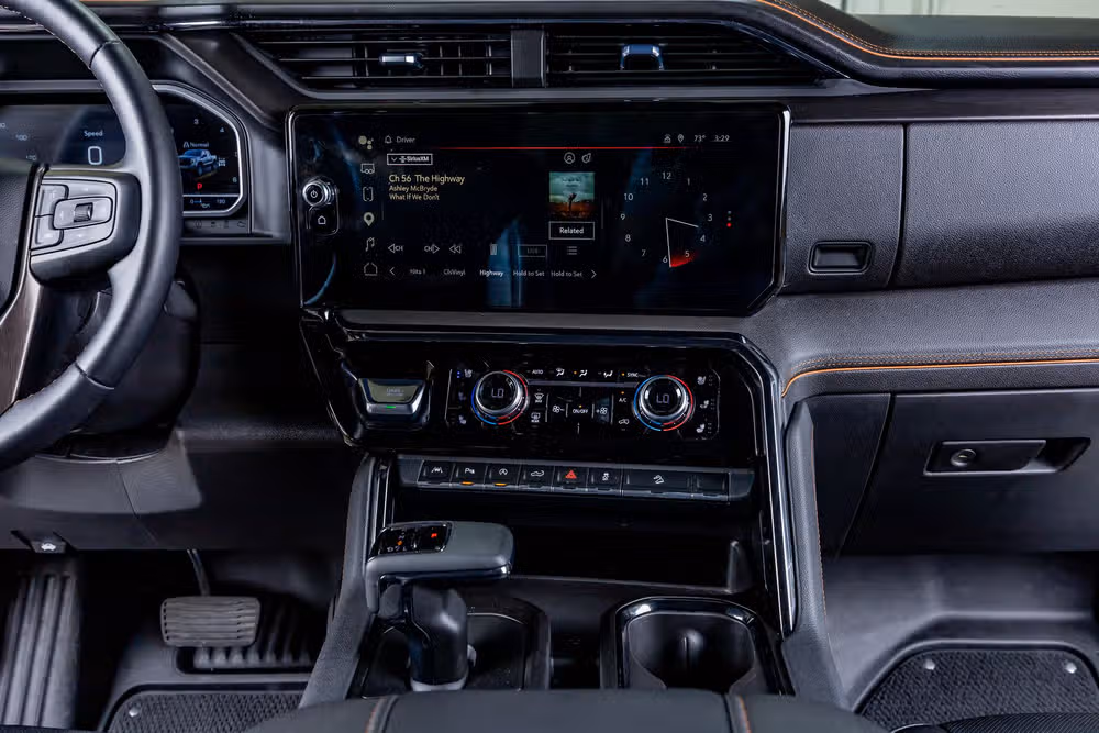 2023 GMC Sierra 1500 AT4 Crew Cab Image 24