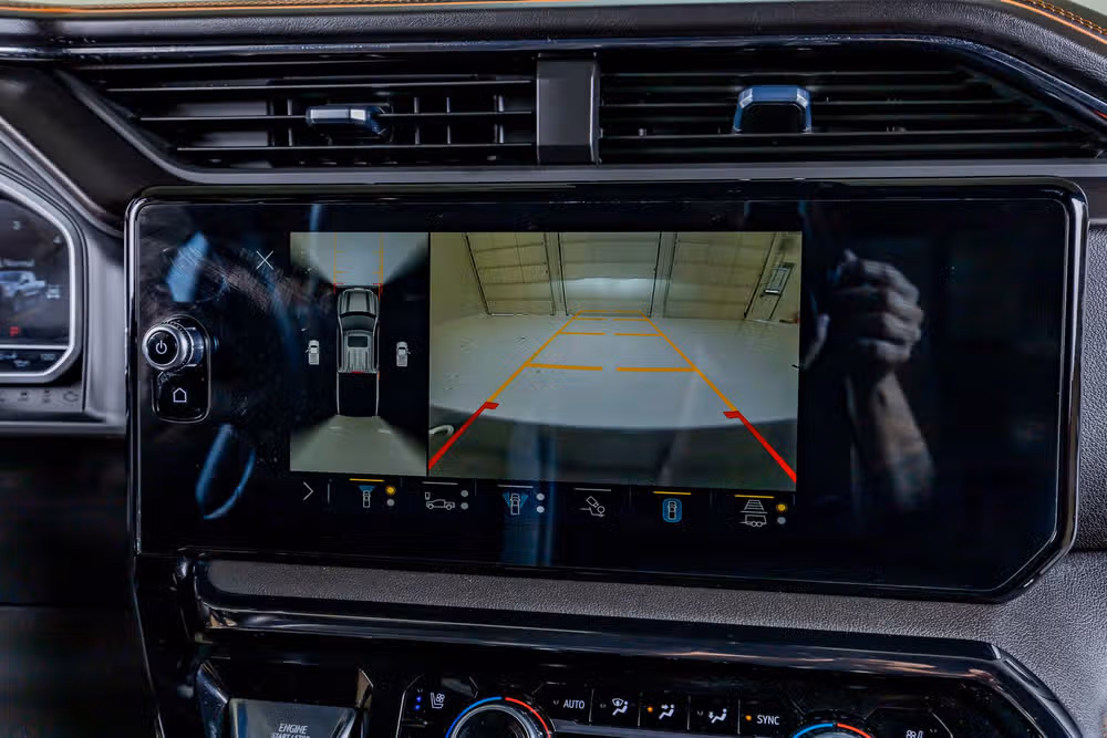 2023 GMC Sierra 1500 AT4 Crew Cab Image 26