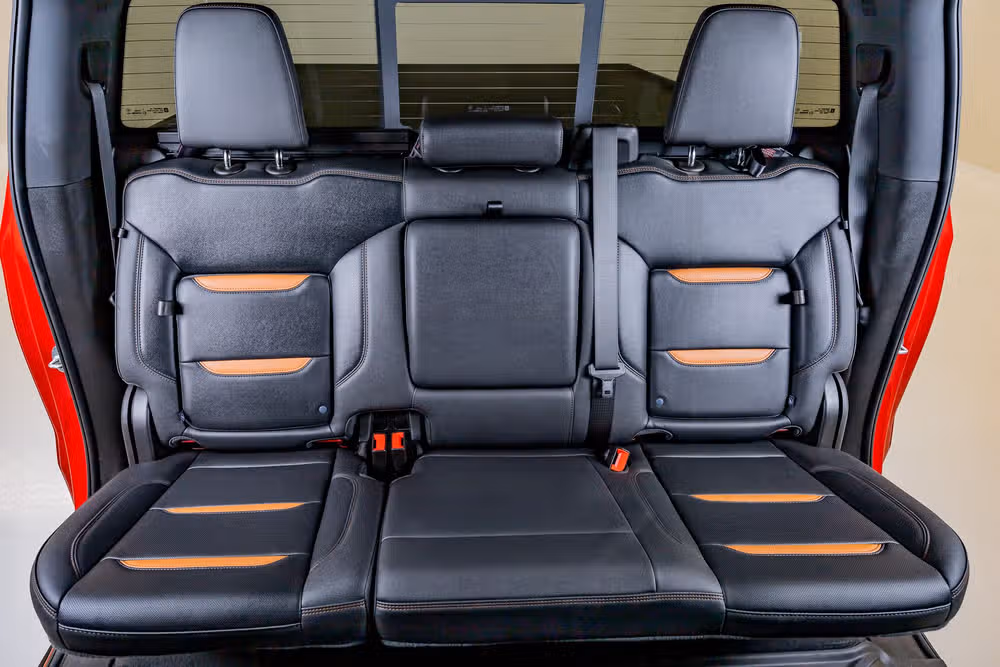 2023 GMC Sierra 1500 AT4 Crew Cab Image 35
