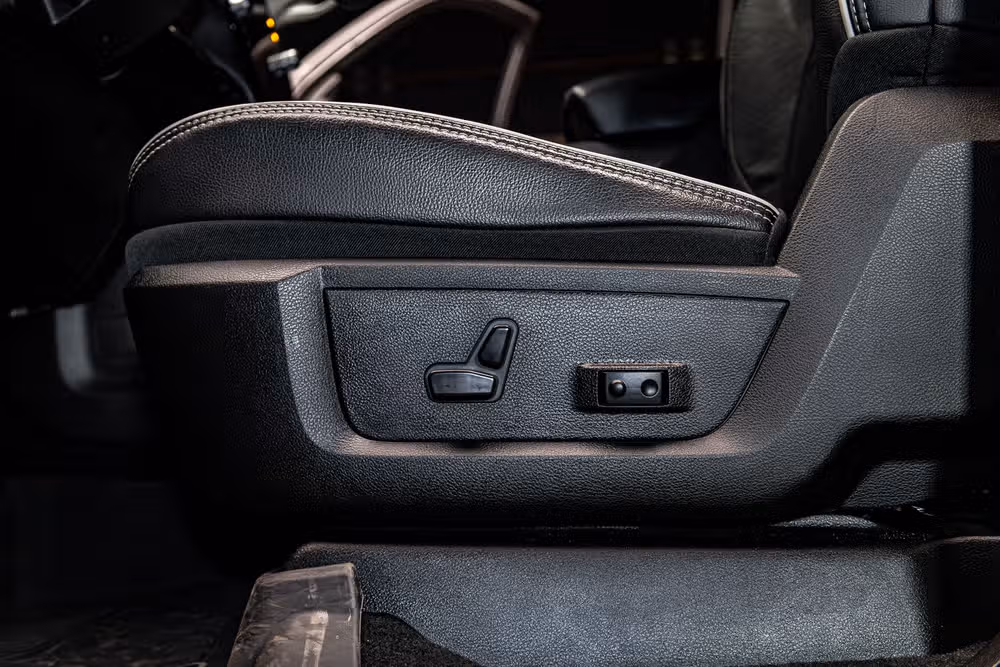 2025 Ram 3500 Laramie Crew Cab Image 21